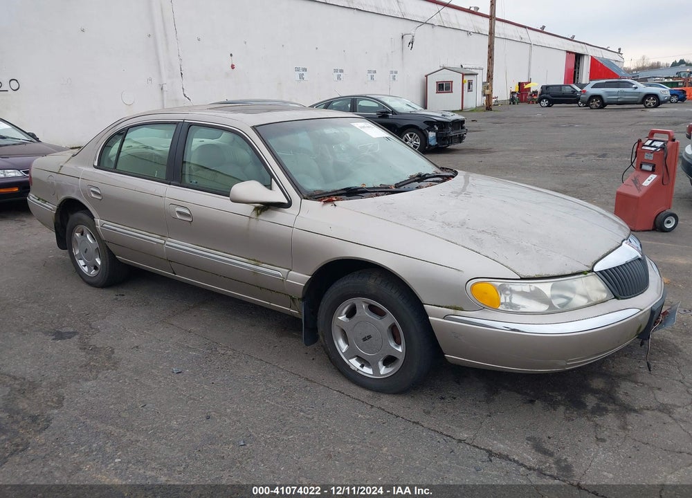 2001 LINCOLN CONTINENTAL VIN: 1LNHM97V01Y667128
