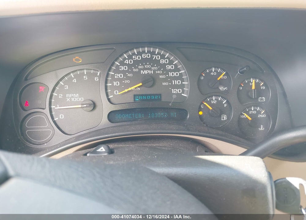 2005 GMC YUKON SLE VIN: 1GKEC13T55R191656