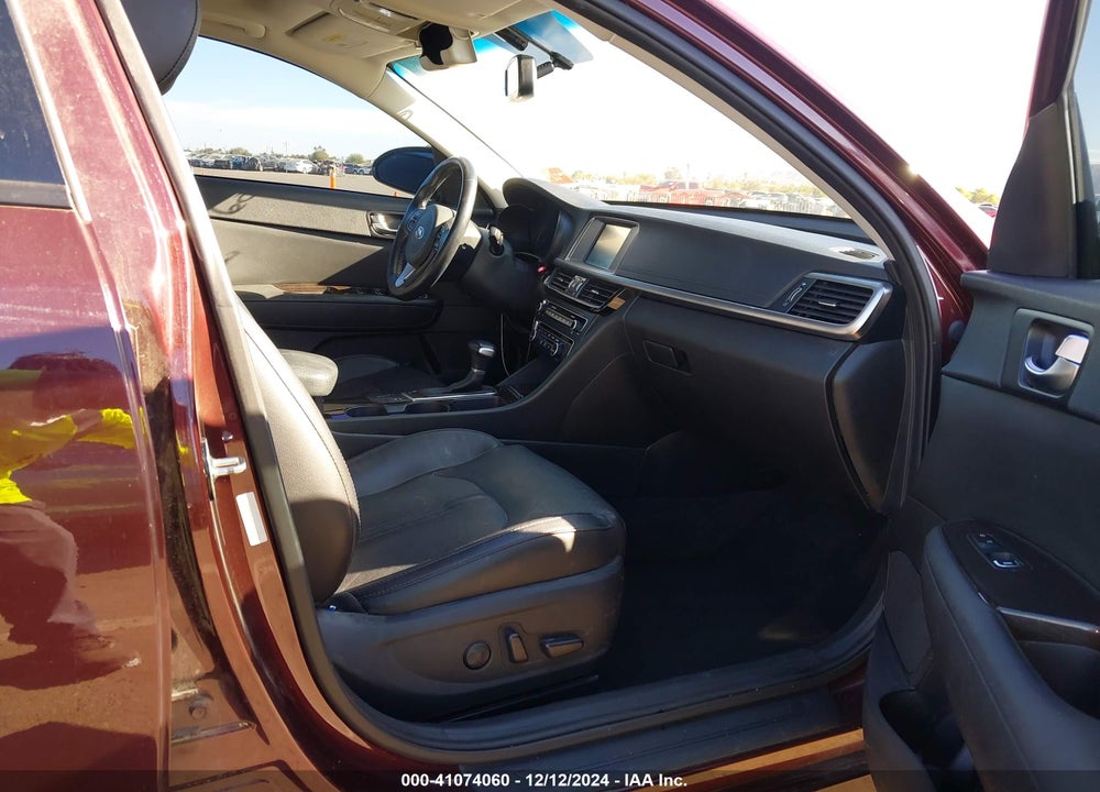2018 KIA OPTIMA VIN: 5XXGU4L33JG218322