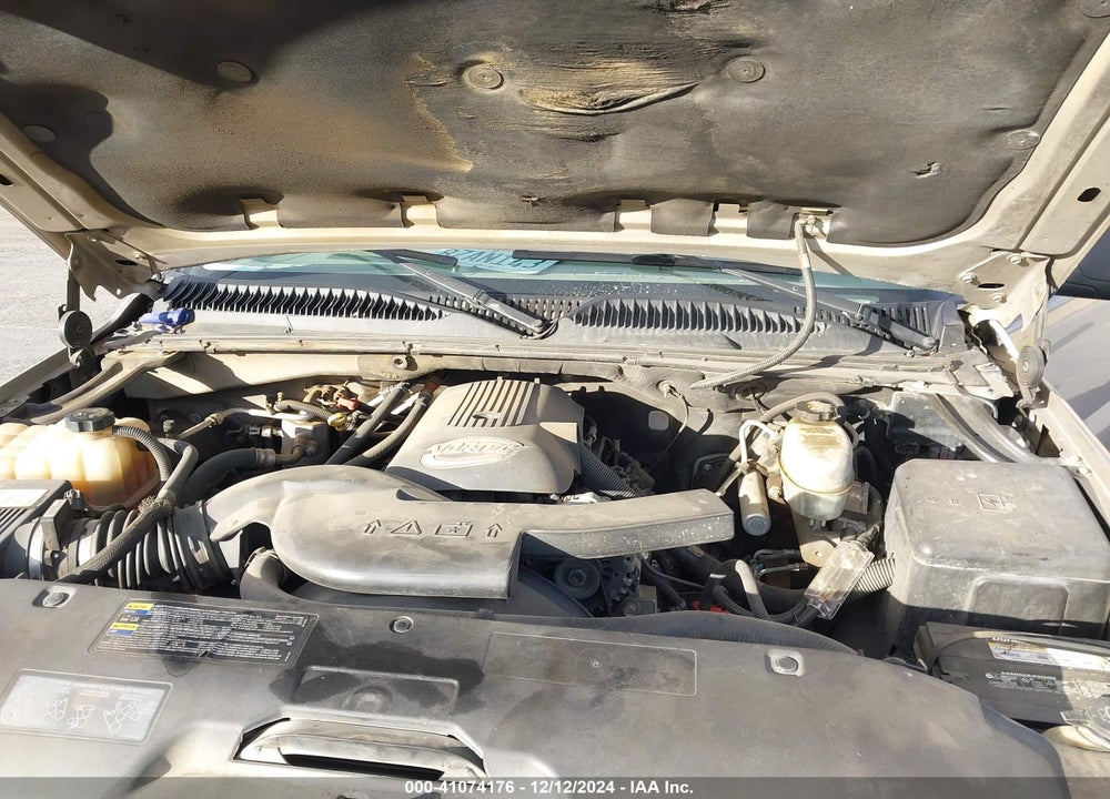 2004 CHEVROLET TAHOE LS VIN: 1GNEC13V44R251882