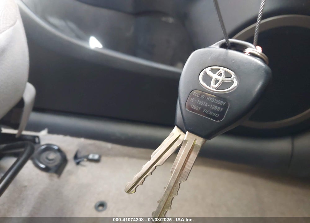 2007 TOYOTA RAV4 BASE V6 VIN: JTMBK33VX76026138