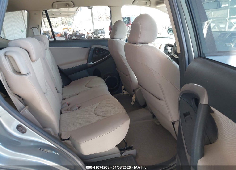 2007 TOYOTA RAV4 BASE V6 VIN: JTMBK33VX76026138