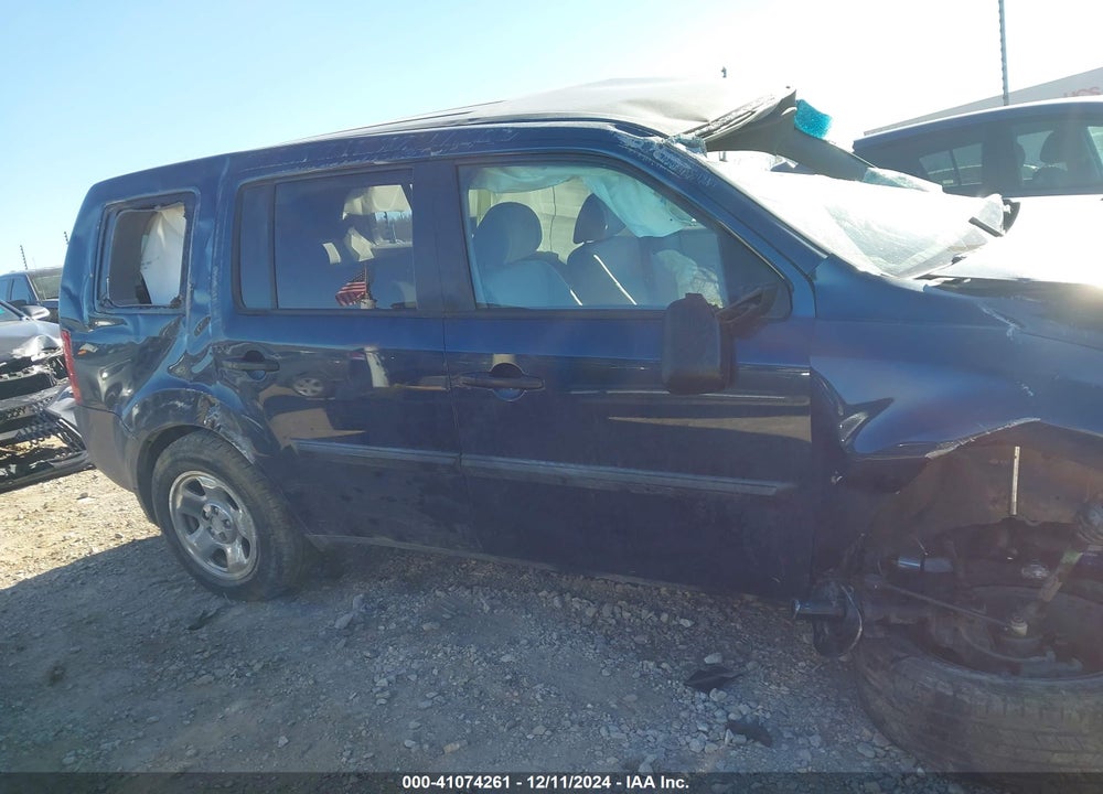 2011 HONDA PILOT LX VIN: 5FNYF3H27BB046549