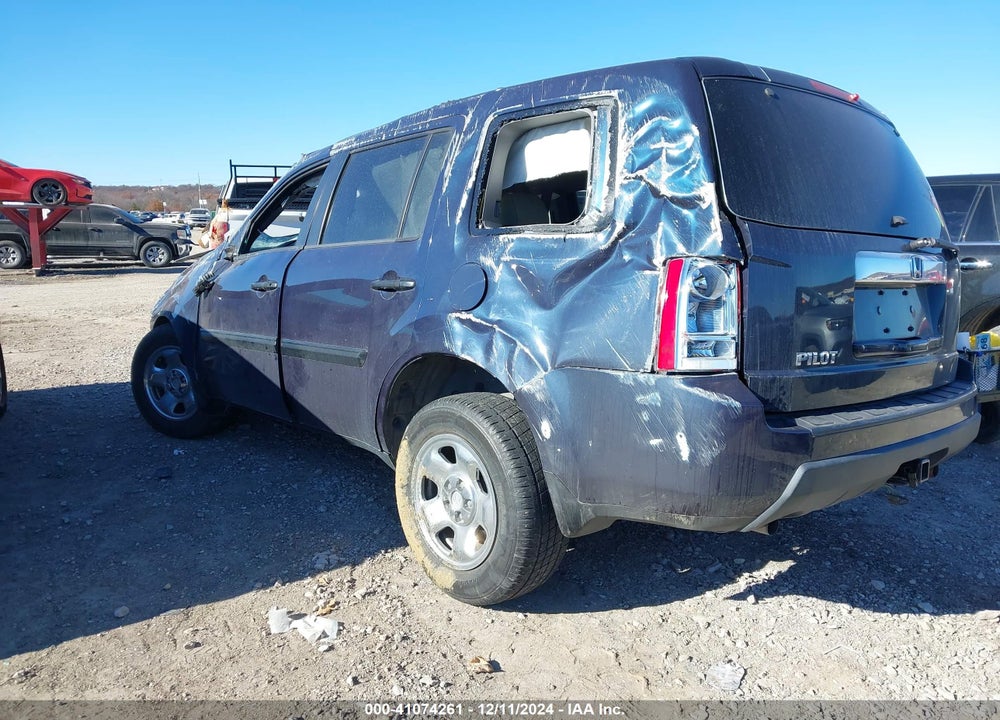 2011 HONDA PILOT LX VIN: 5FNYF3H27BB046549