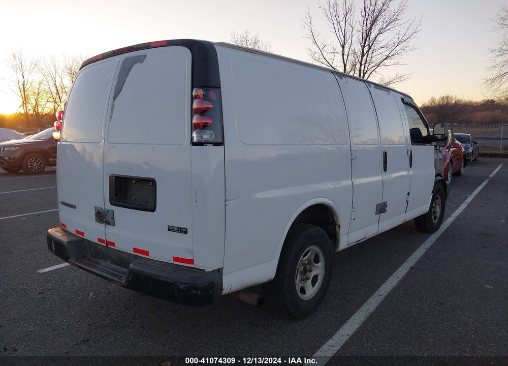 2008 CHEVROLET EXPRESS WORK VAN VIN: 1GCFG15X981115428