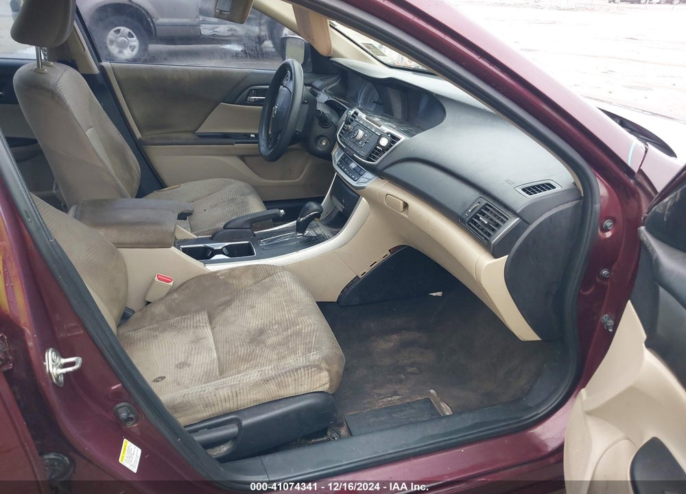 2015 HONDA ACCORD VIN: 1HGCR2F39FA093704