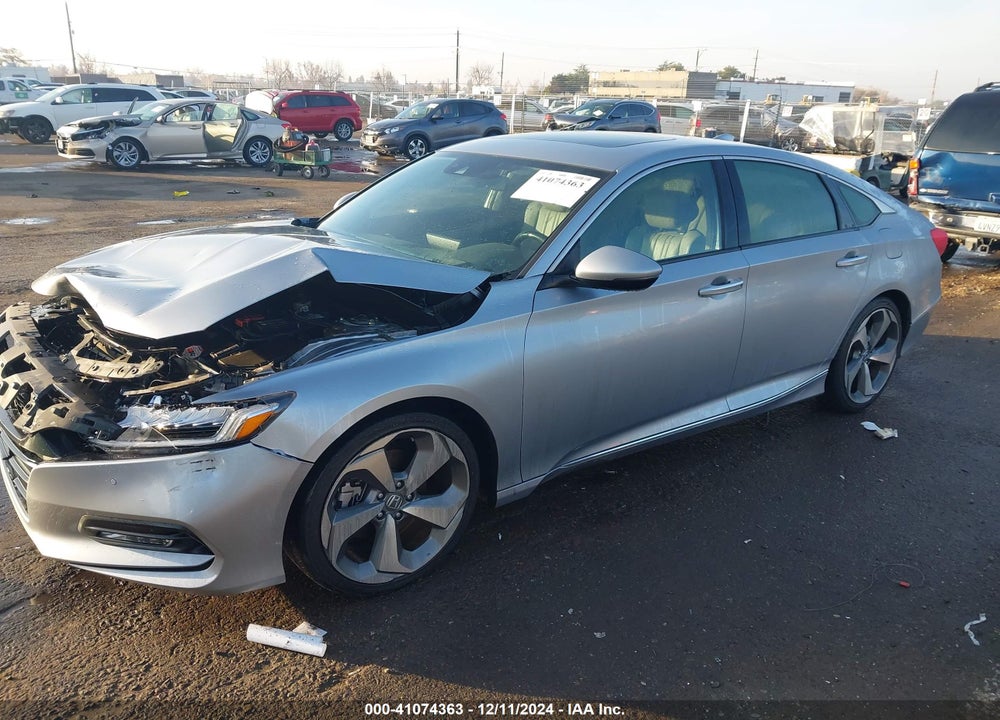 2018 HONDA ACCORD TOURING VIN: 1HGCV1F92JA077752