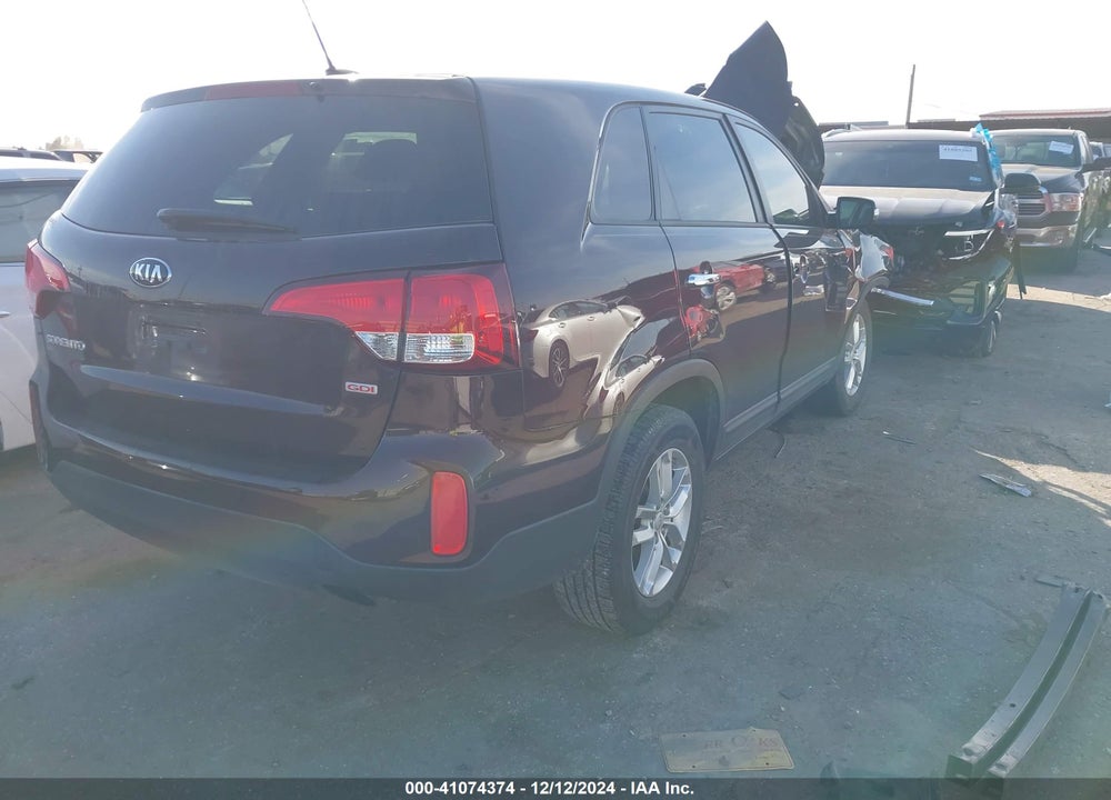2015 KIA SORENTO VIN: 5XYKT3A68FG644286