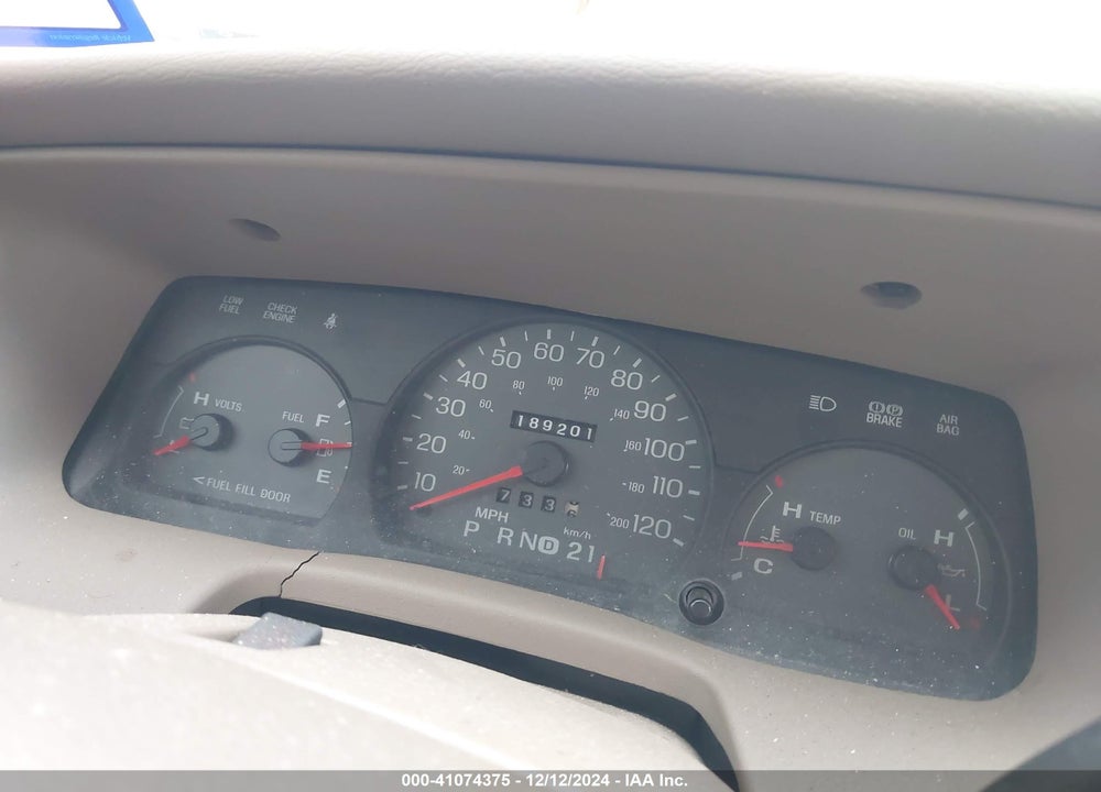 2005 MERCURY GRAND MARQUIS VIN: 2MEFM75W35X632583