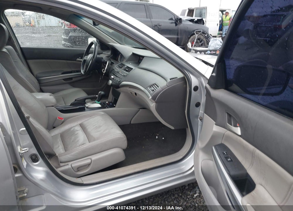 2008 HONDA ACCORD 2.4 EX-L VIN: 1HGCP268X8A123538