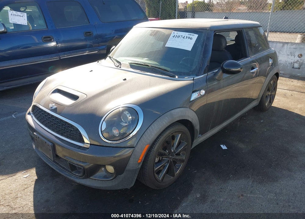 2012 MINI COOPER S VIN: WMWSV3C55CTY27687