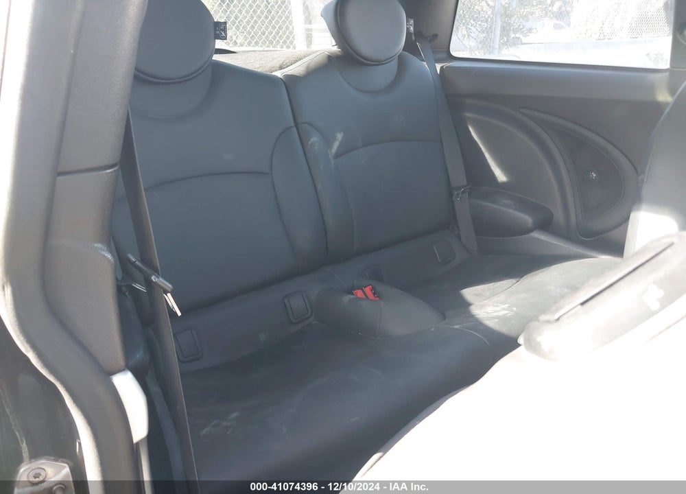 2012 MINI COOPER S VIN: WMWSV3C55CTY27687