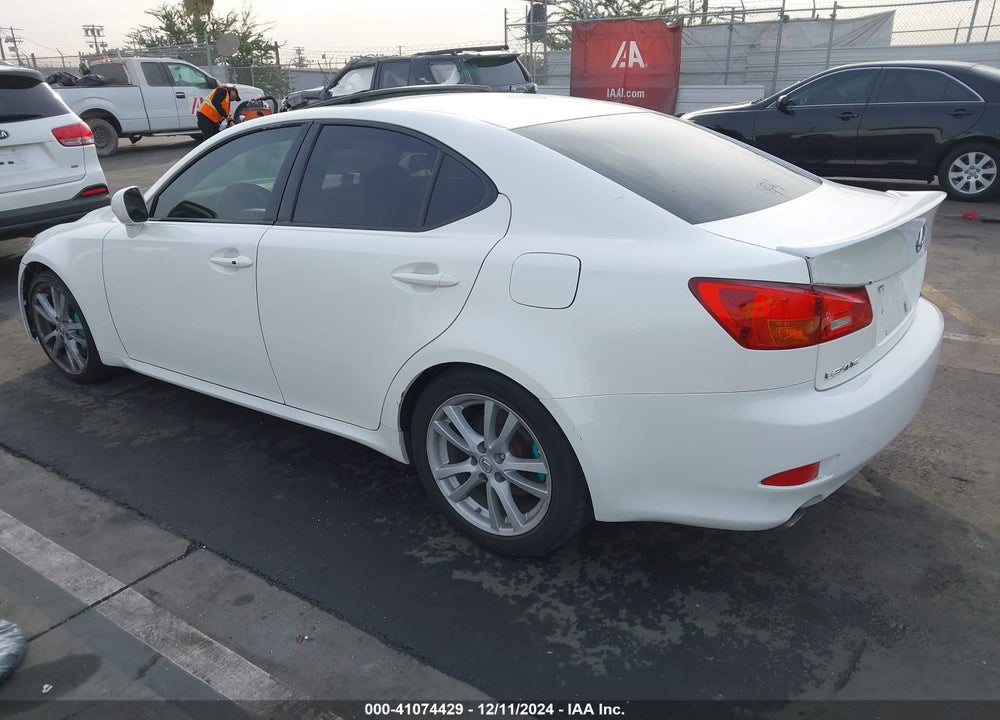 2006 LEXUS IS 350 VIN: JTHBE262562005348