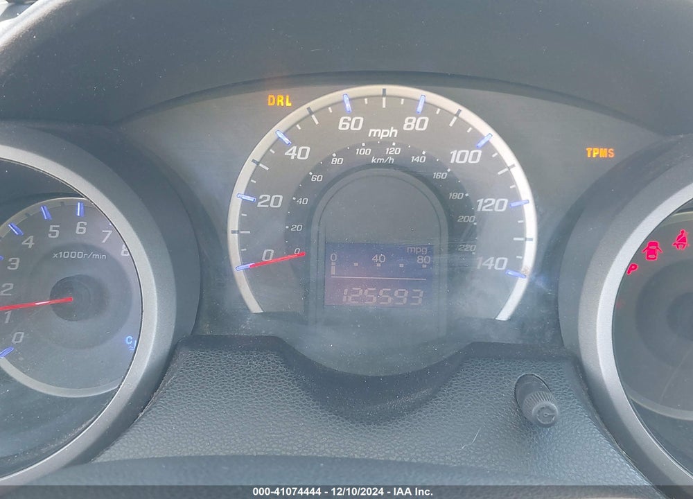 2011 HONDA FIT VIN: JHMGE8H3XBC023024