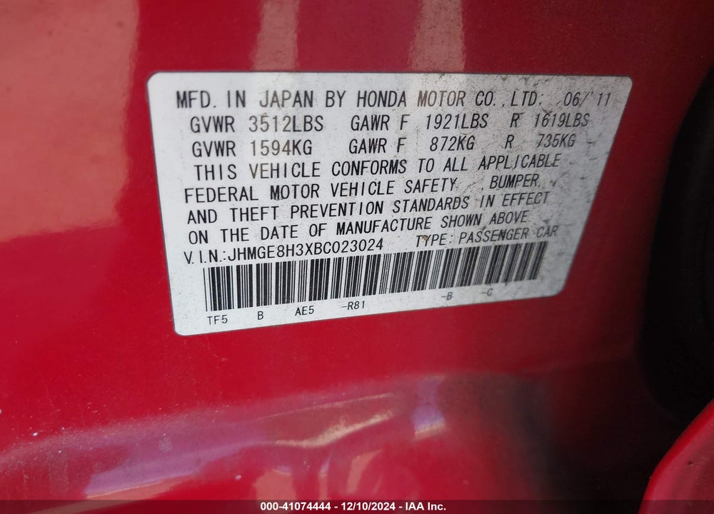 2011 HONDA FIT VIN: JHMGE8H3XBC023024