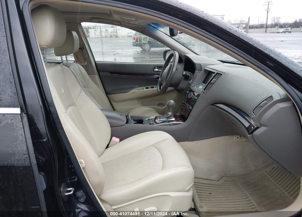 2011 INFINITI G37X VIN: JN1CV6AR2BM411221