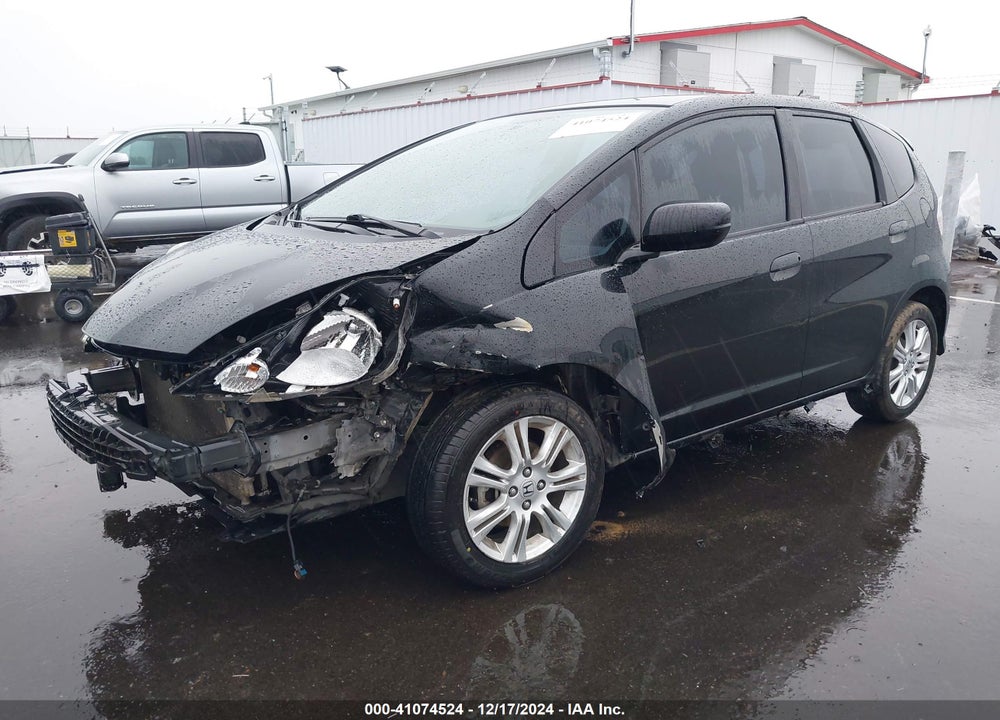 2010 HONDA FIT VIN: JHMGE8H62AC040456