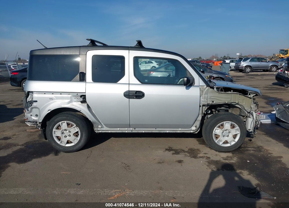 2010 HONDA ELEMENT LX VIN: 5J6YH1H32AL000995