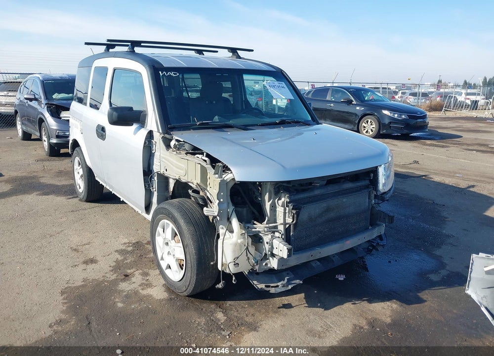 2010 HONDA ELEMENT LX VIN: 5J6YH1H32AL000995