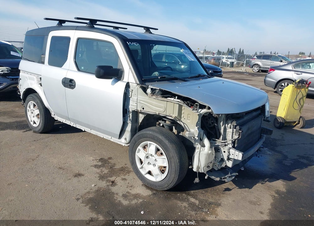 2010 HONDA ELEMENT LX VIN: 5J6YH1H32AL000995