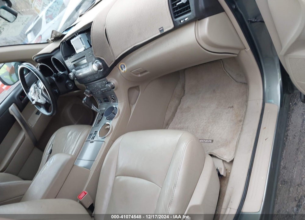 2010 TOYOTA HIGHLANDER SE V6 VIN: 5TDKK3EH2AS008196