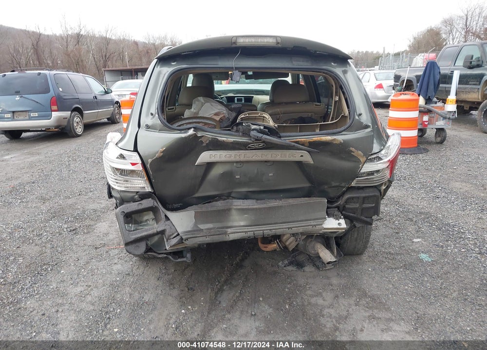 2010 TOYOTA HIGHLANDER SE V6 VIN: 5TDKK3EH2AS008196