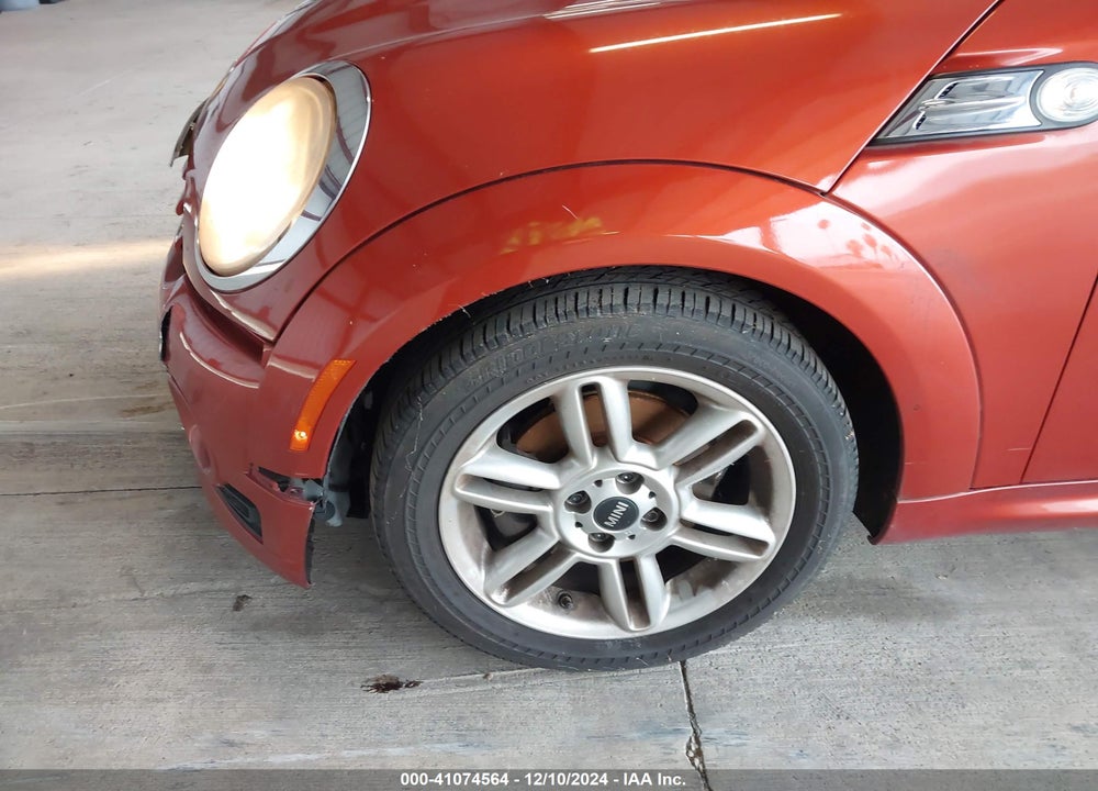 2011 MINI COOPER VIN: WMWZN3C54BTZ89405