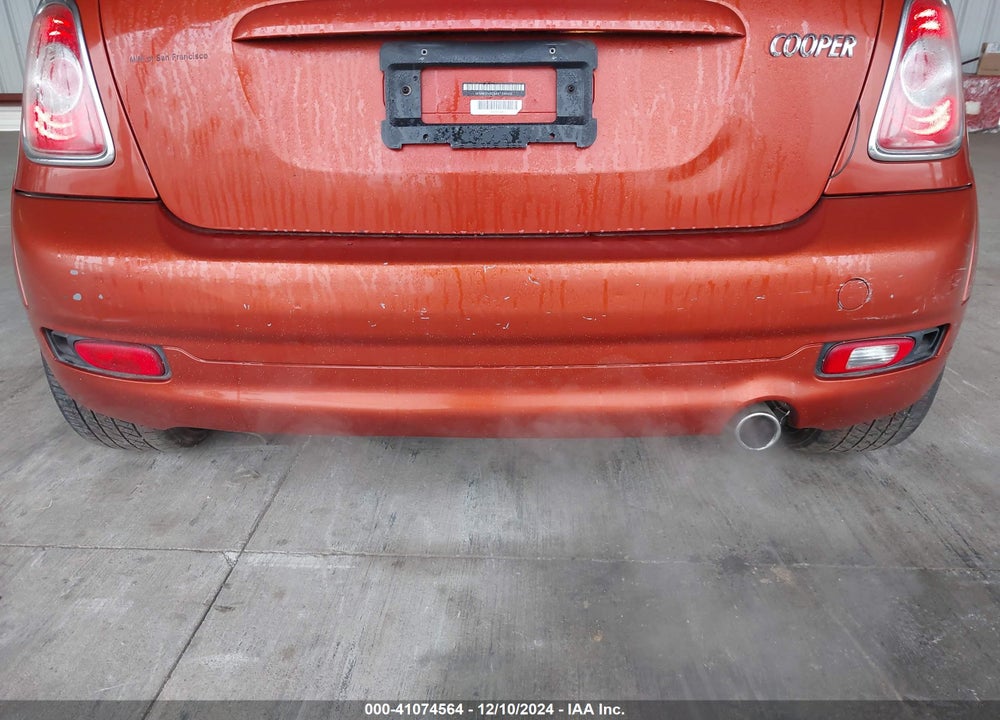 2011 MINI COOPER VIN: WMWZN3C54BTZ89405