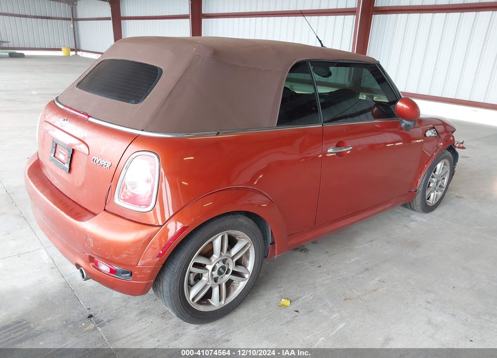 2011 MINI COOPER VIN: WMWZN3C54BTZ89405