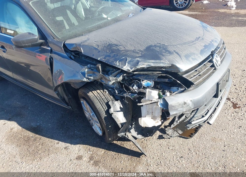 2017 VOLKSWAGEN JETTA 1.4T S VIN: 3VW2B7AJ2HM379172