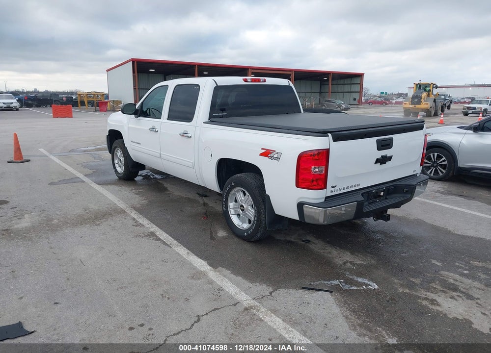 2013 CHEVROLET SILVERADO 1500 LT VIN: 3GCPKSE75DG237269