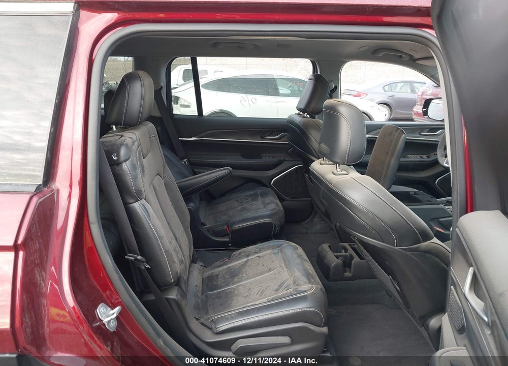 2023 JEEP GRAND CHEROKEE L LIMITED 4X4 VIN: 1C4RJKBG1P8806550