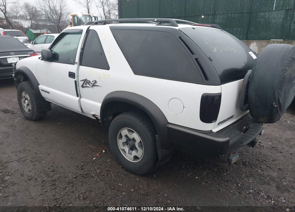 2001 CHEVROLET BLAZER LS VIN: 1GNCT18W41K136356