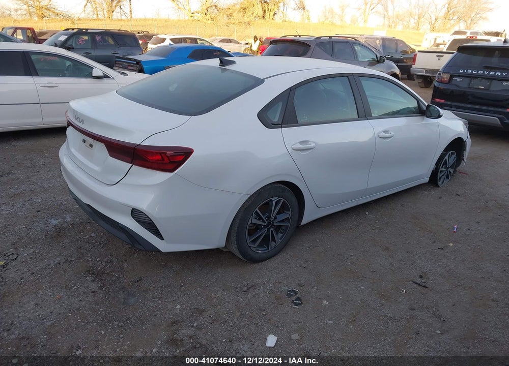 2024 KIA FORTE LXS VIN: 3KPF24AD6RE732201