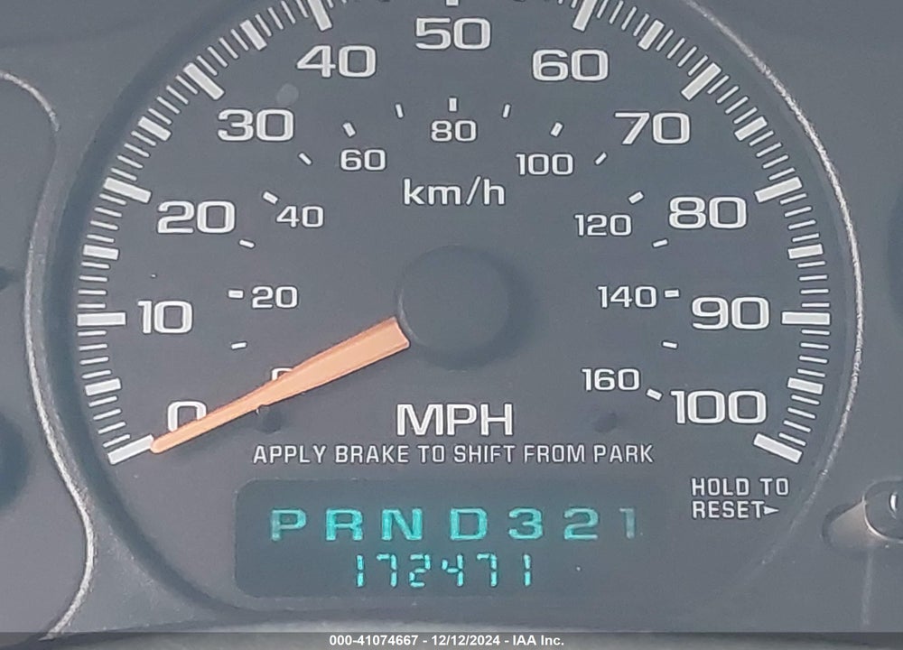 2001 CHEVROLET TAHOE LT VIN: 1GNEC13T41R185683