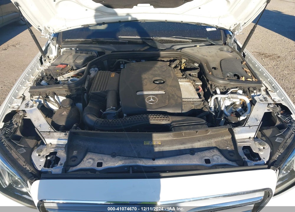 2018 MERCEDES-BENZ E 300 VIN: WDDZF4JB6JA307803