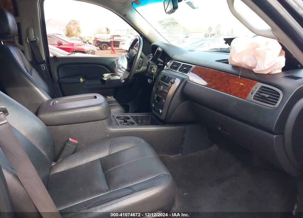 2013 GMC YUKON XL 1500 SLT VIN: 1GKS1KE02DR126716