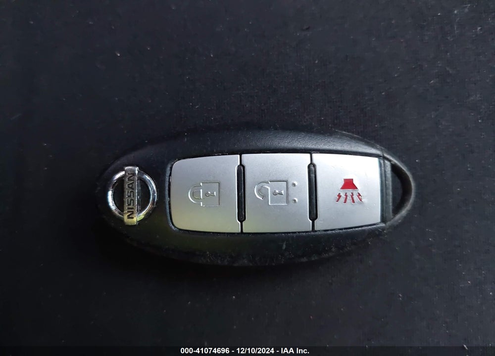 2014 NISSAN PATHFINDER S VIN: 5N1AR2MN2EC639526