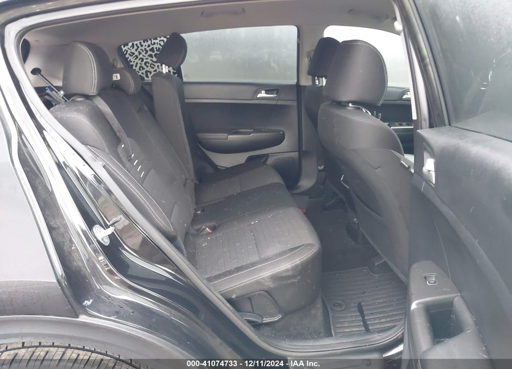 2018 KIA SPORTAGE LX VIN: KNDPMCAC0J7469305