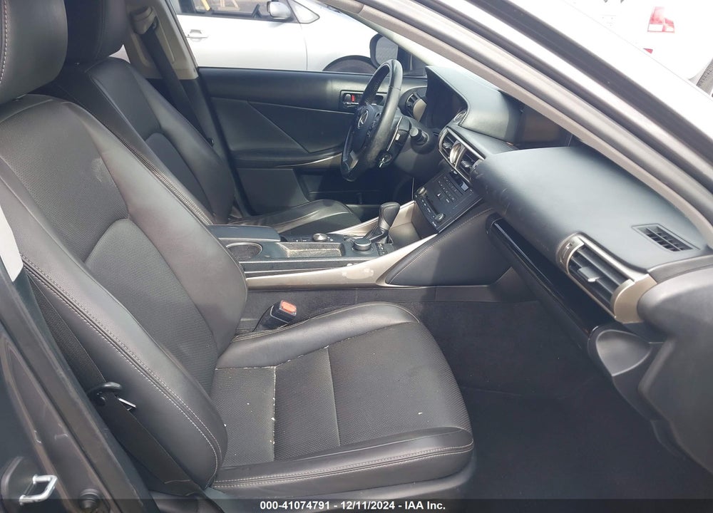 2016 LEXUS IS 200T VIN: JTHBA1D29G5032710