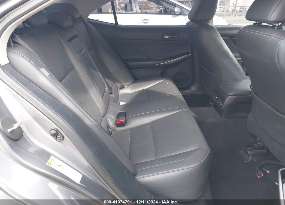2016 LEXUS IS 200T VIN: JTHBA1D29G5032710