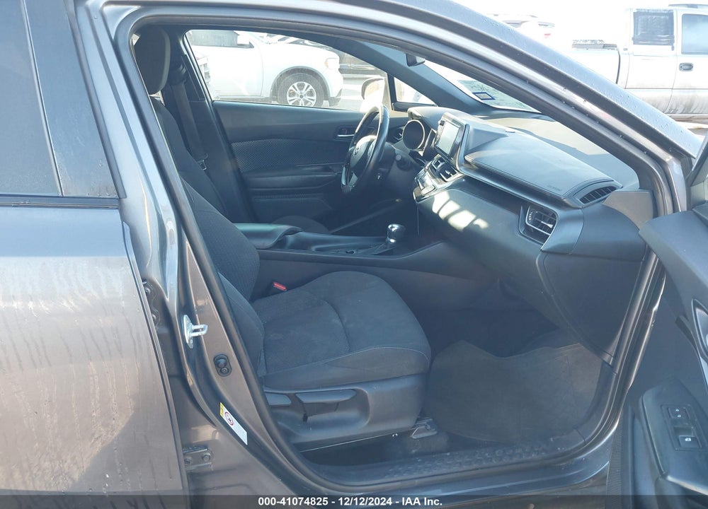 2018 TOYOTA C-HR XLE PREMIUM VIN: NMTKHMBXXJR015539