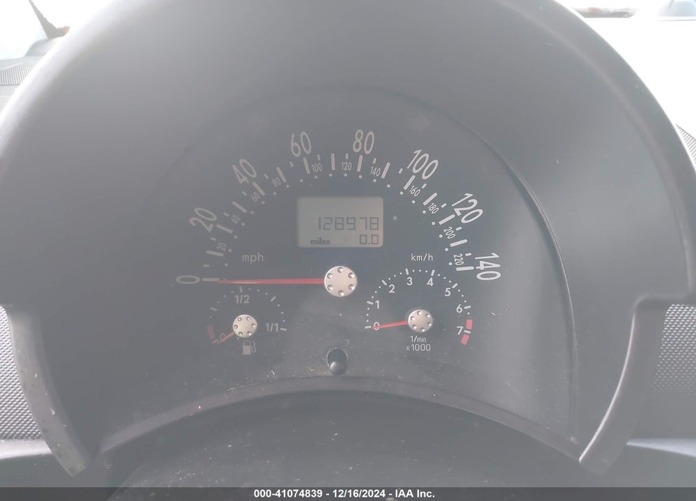 2005 VOLKSWAGEN NEW BEETLE VIN: 3VWCM31Y75M357488