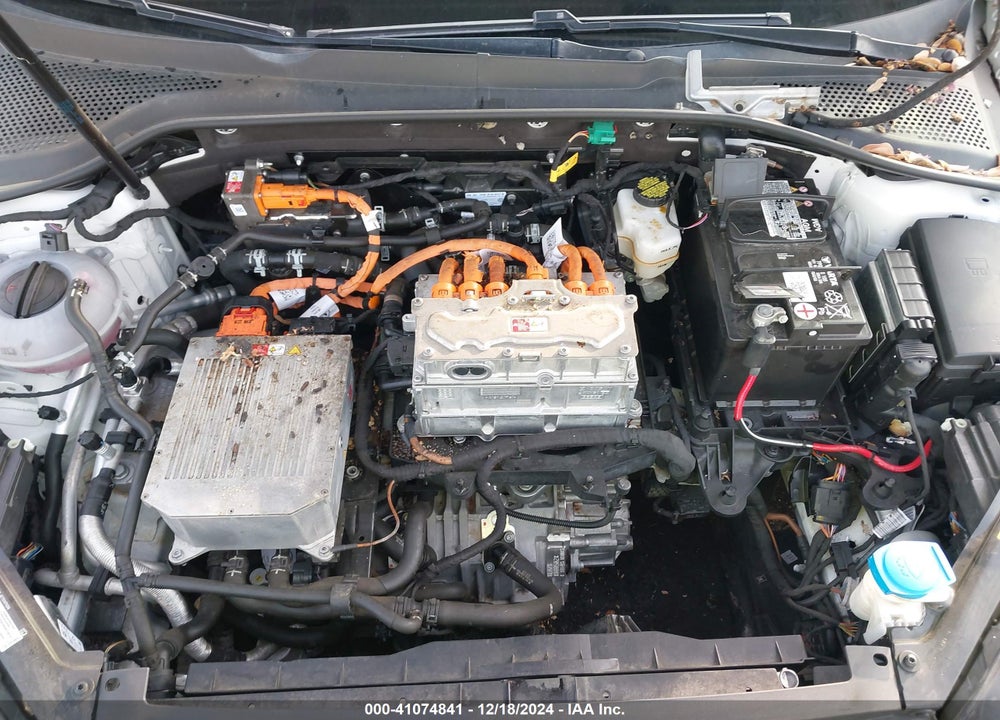 2017 VOLKSWAGEN E-GOLF VIN: WVWPR7AU3HW950215