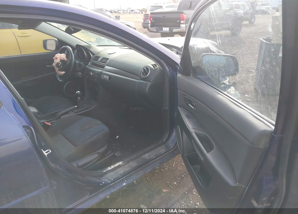 2004 MAZDA 3 S VIN: JM1BK343241104028