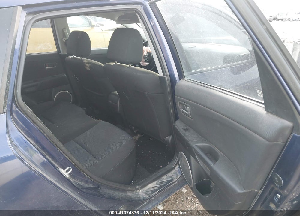 2004 MAZDA 3 S VIN: JM1BK343241104028