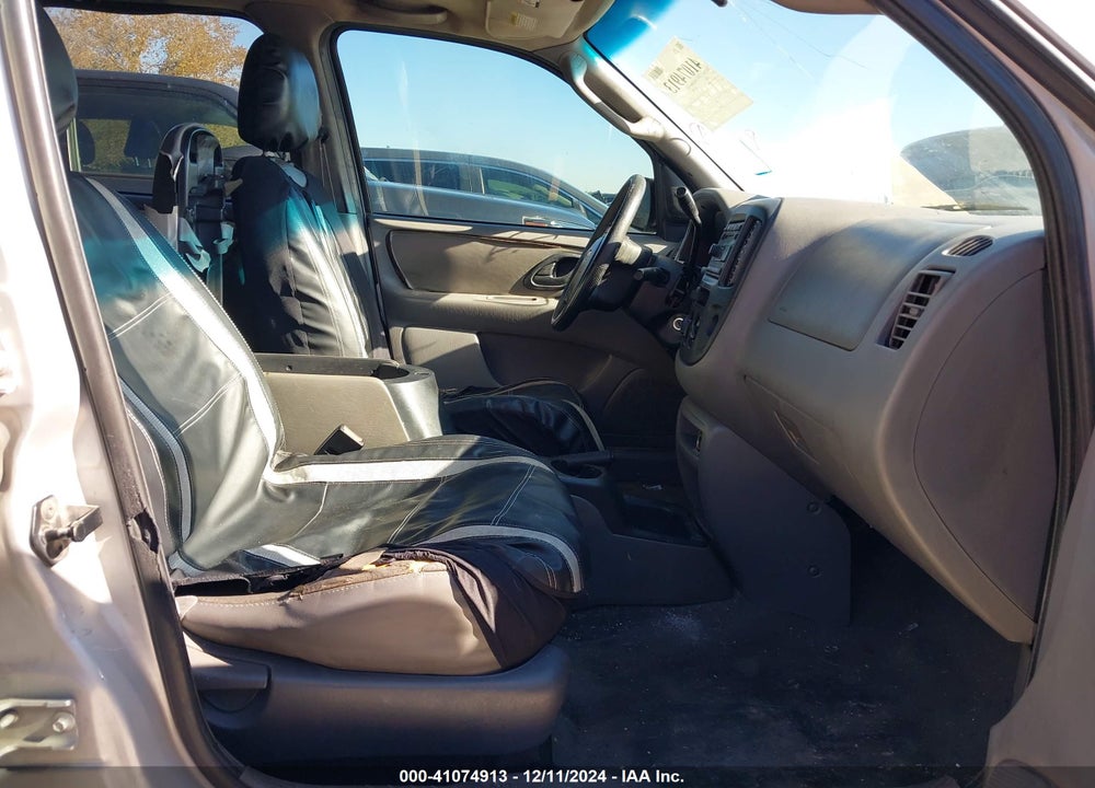2002 FORD ESCAPE XLT VIN: 1FMYU03192KA08547