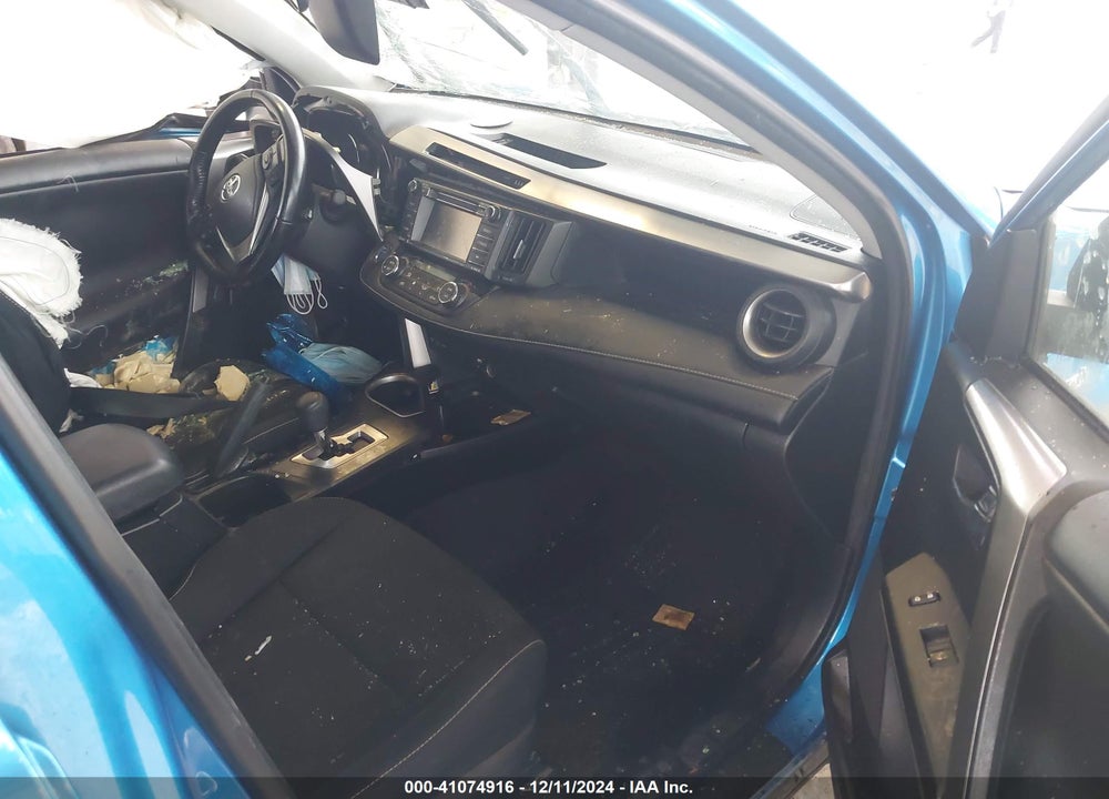 2017 TOYOTA RAV4 HYBRID XLE VIN: JTMRJREV5HD139879