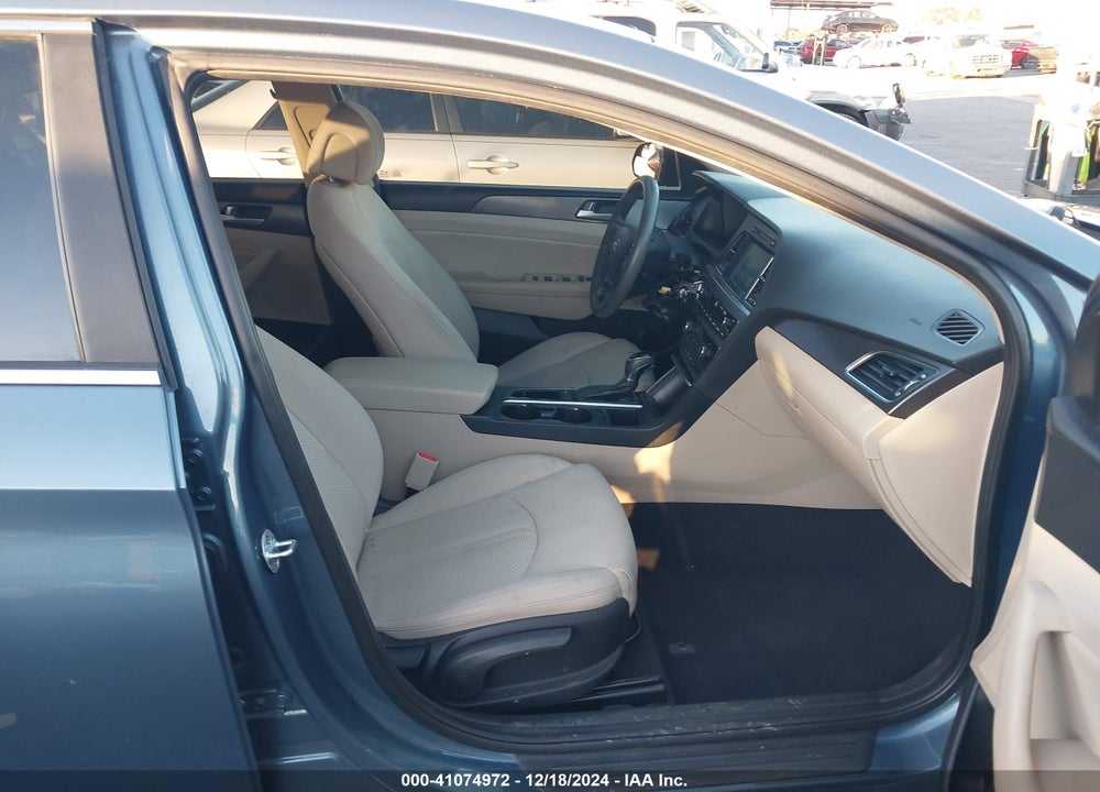 2017 HYUNDAI SONATA SPORT VIN: 5NPE34AF1HH572023