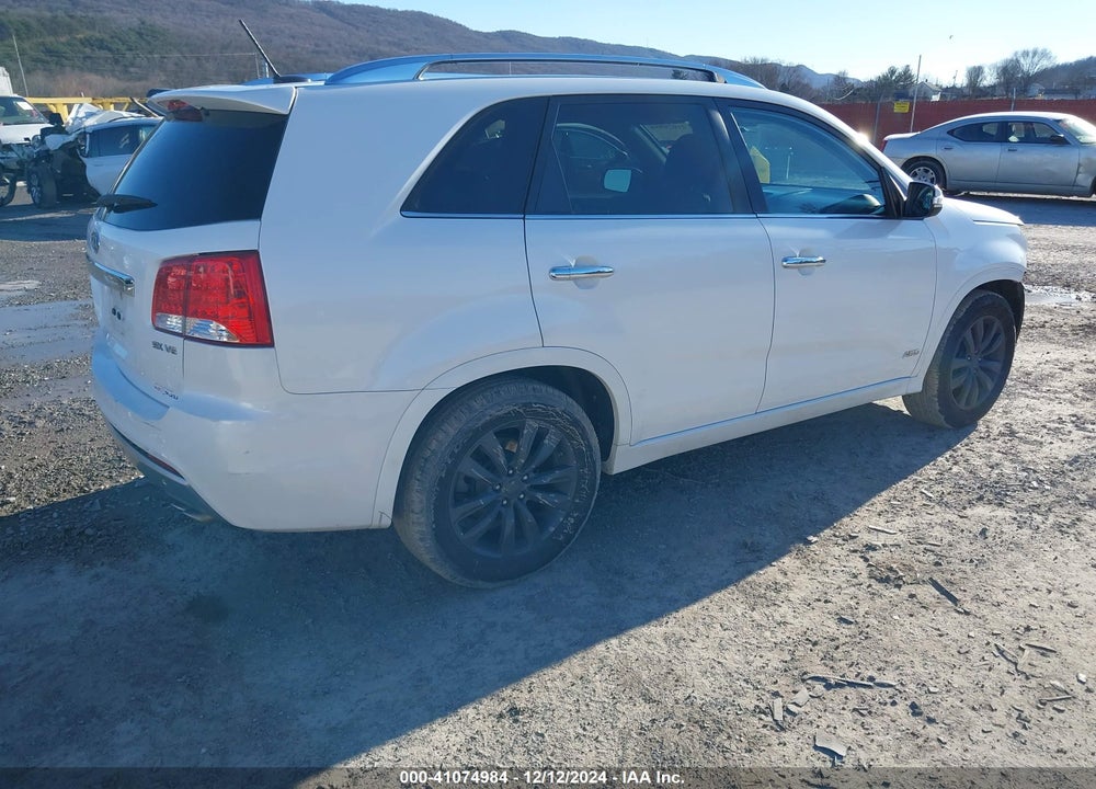 2011 KIA SORENTO SX V6 VIN: 5XYKWDA25BG162430